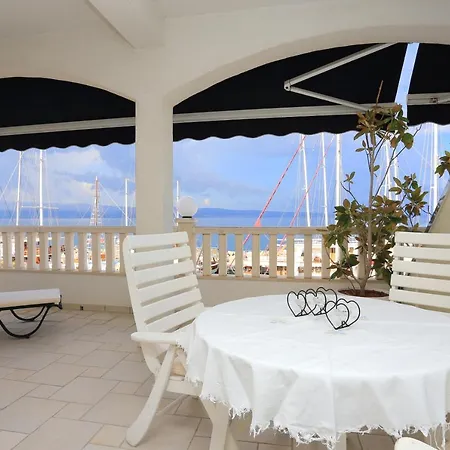 By The Sea Sumpetar, Omis - 18286 Apartment Jesenice (Split-Dalmatia)